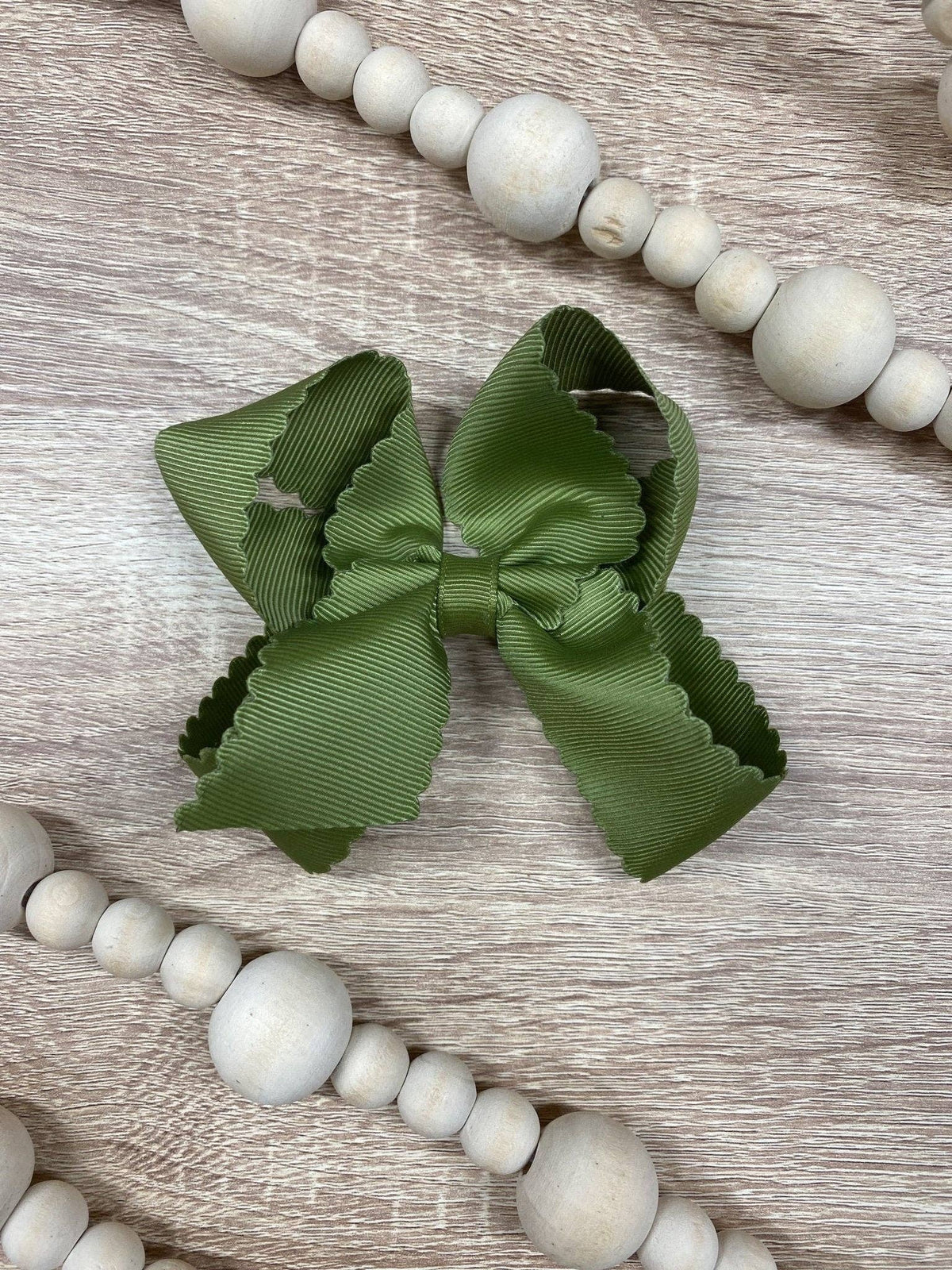 4.5" Classic Scalloped Hair Bow | Clip