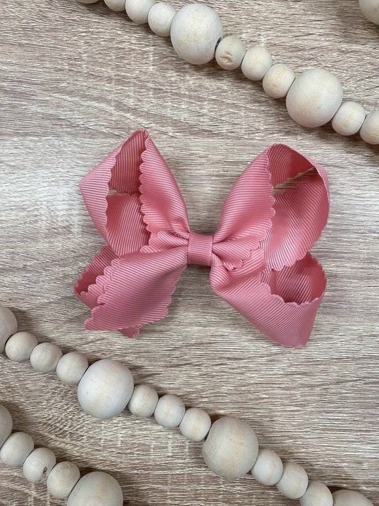 4.5" Classic Scalloped Hair Bow | Clip